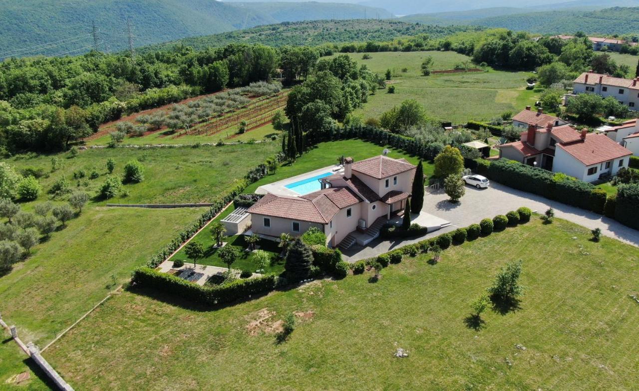 Villa Labin In Zartinj - Luxury Privacy Heated Pool With Auto Cover Eksteriør billede