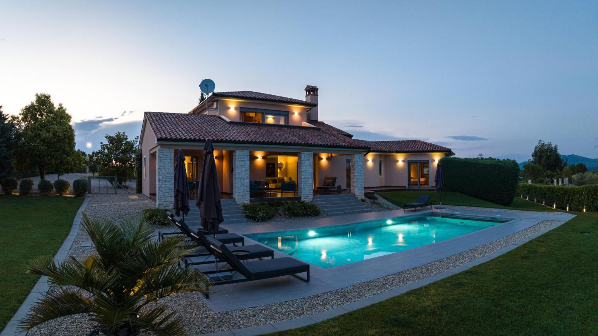 Villa Labin In Zartinj - Luxury Privacy Heated Pool With Auto Cover Eksteriør billede